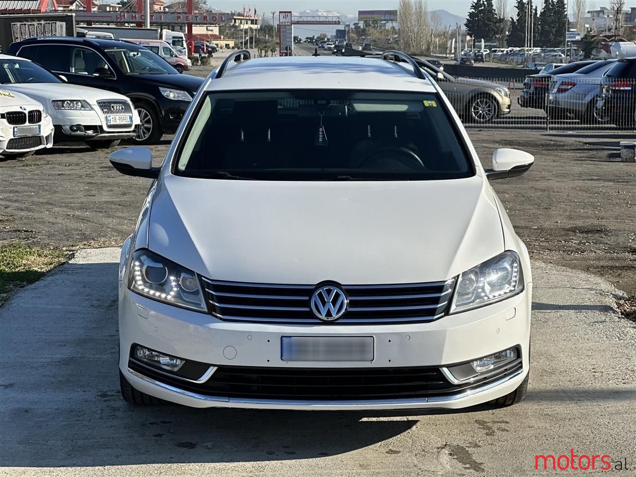 2012' Volkswagen Passat photo #3