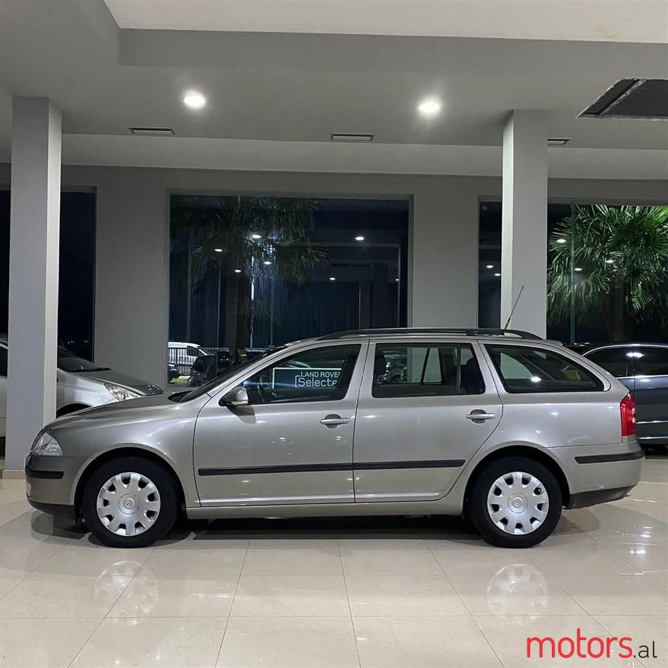 2009' Skoda Octavia photo #5