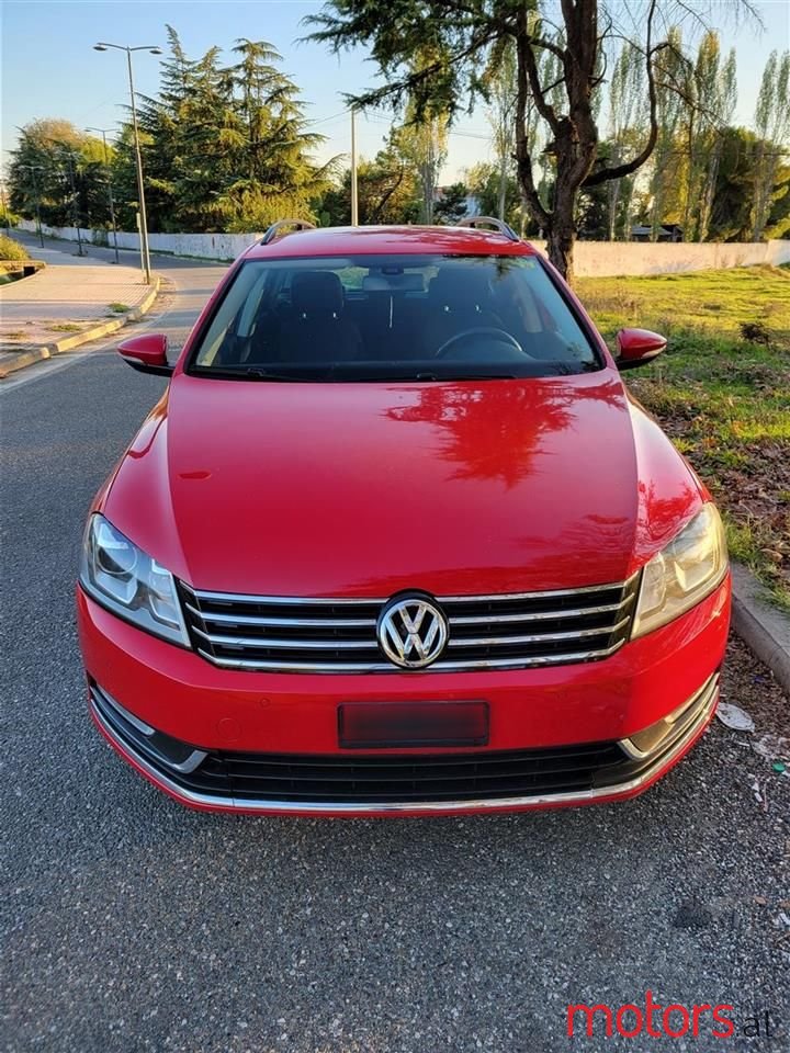 2013' Volkswagen Passat photo #1