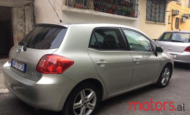 2007' Toyota Auris photo #1