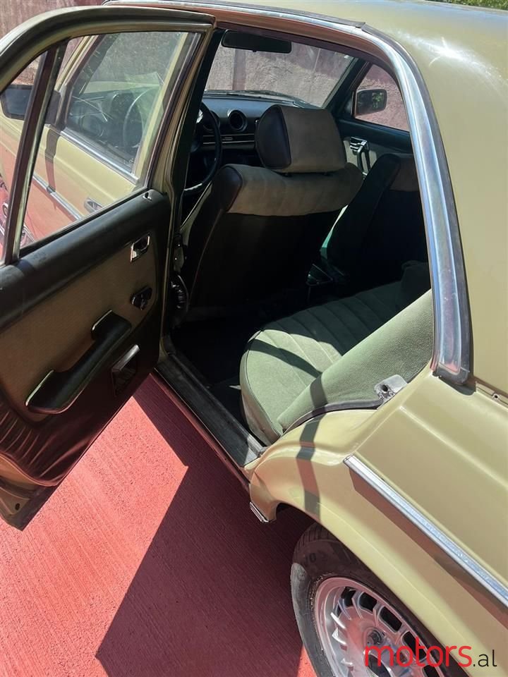 1983' Mercedes-Benz E 240 photo #4