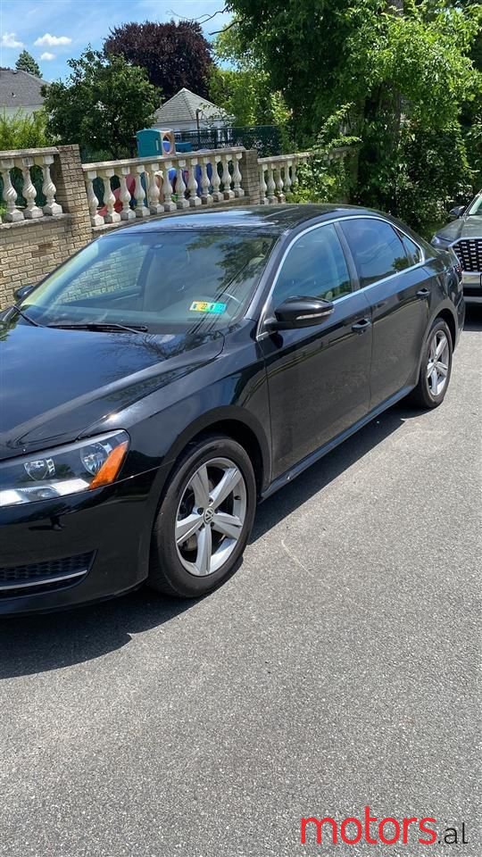 2012' Volkswagen Passat photo #1