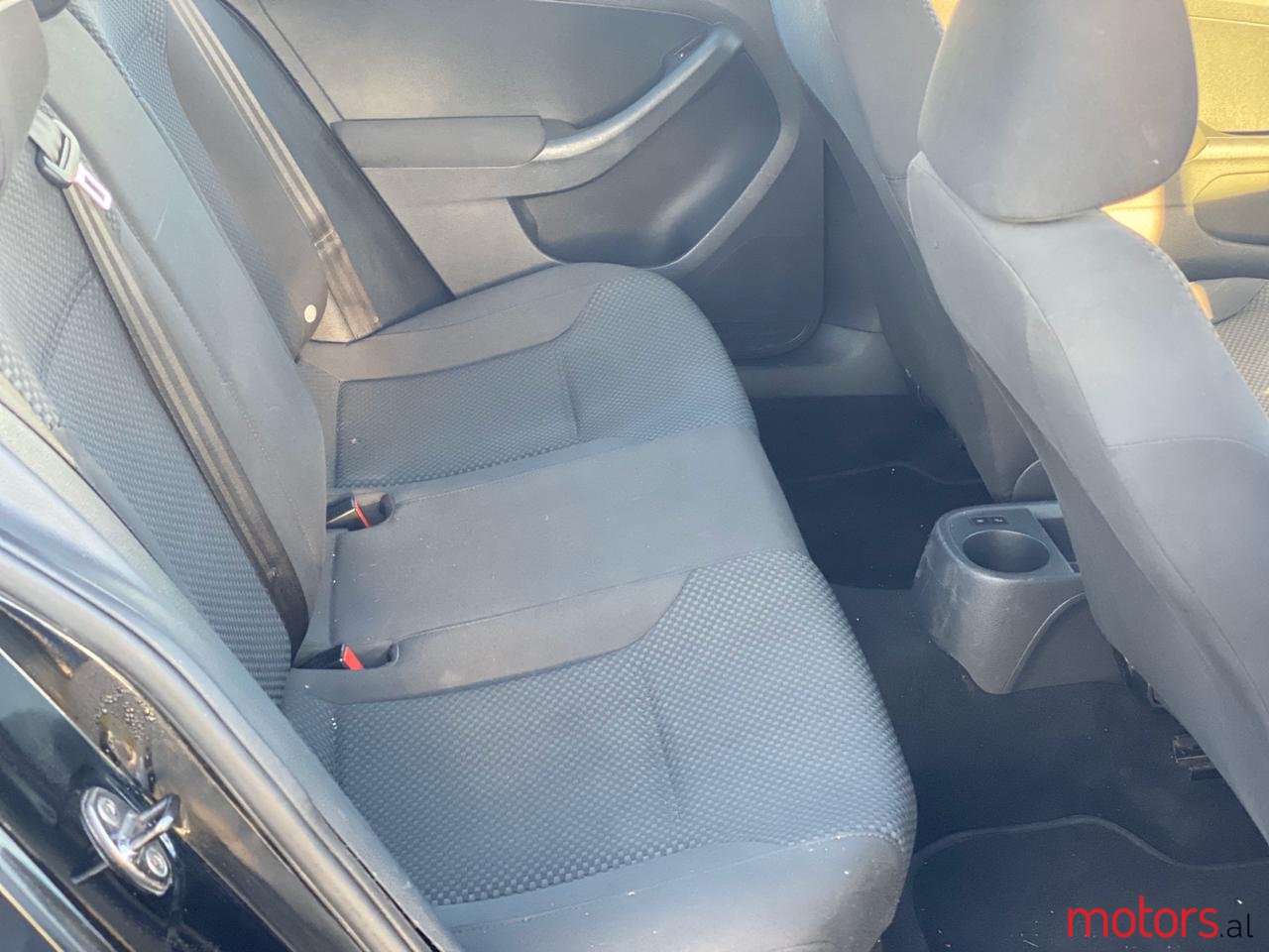 2012' Volkswagen Jetta photo #6