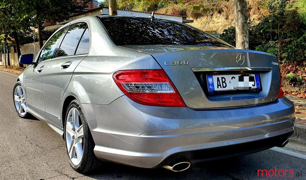 2010' Mercedes-Benz C 300 photo #4