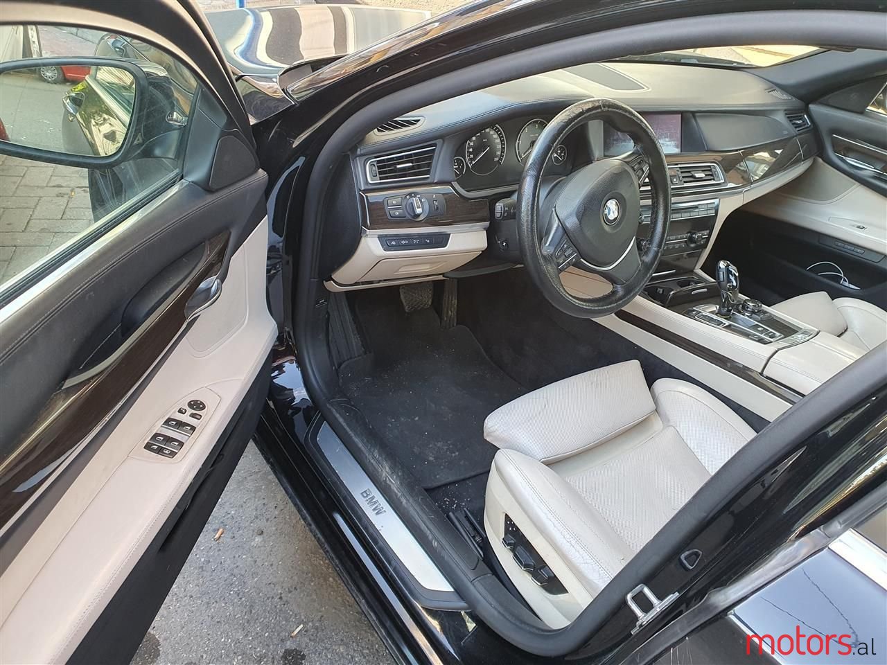 2010' BMW 730 photo #3