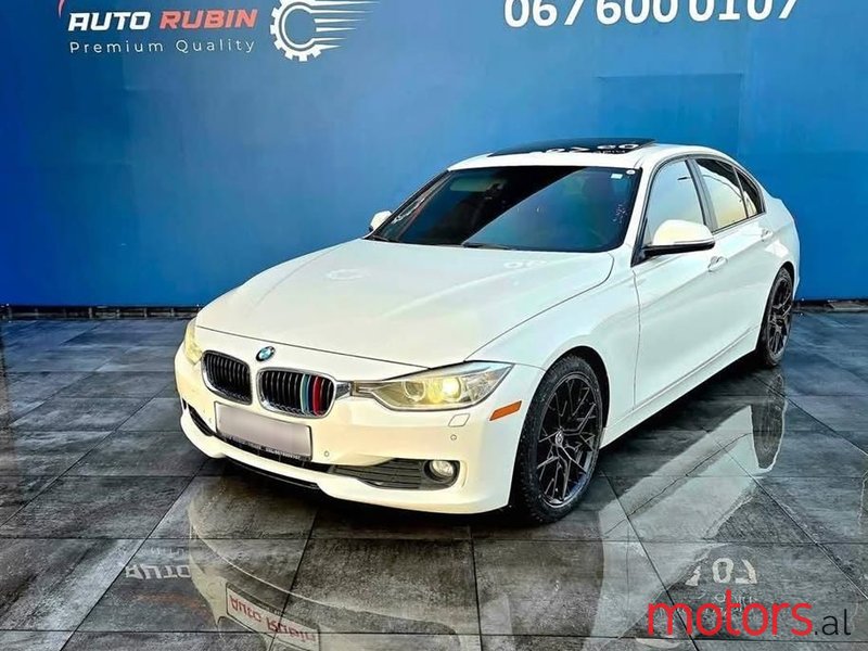 2012' BMW 320 photo #3