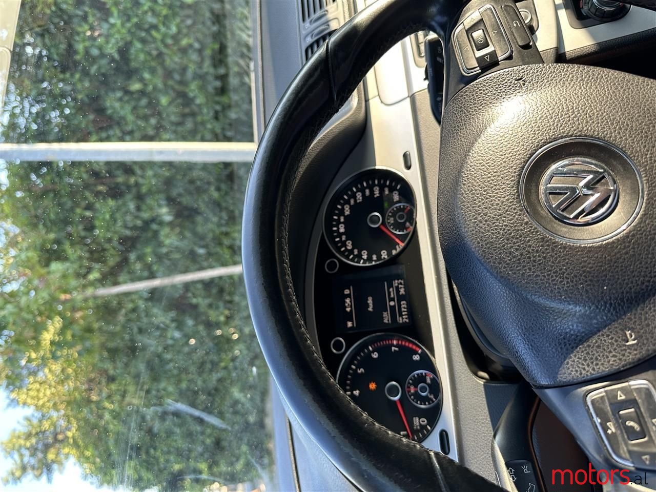 2010' Volkswagen photo #3