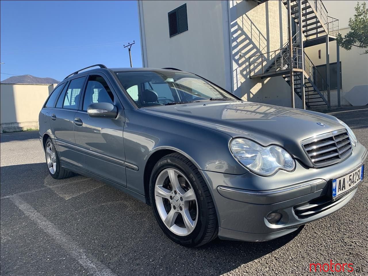 2005' Mercedes-Benz C 200 photo #1