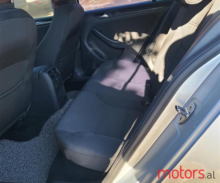 2014' Volkswagen Jetta photo #5