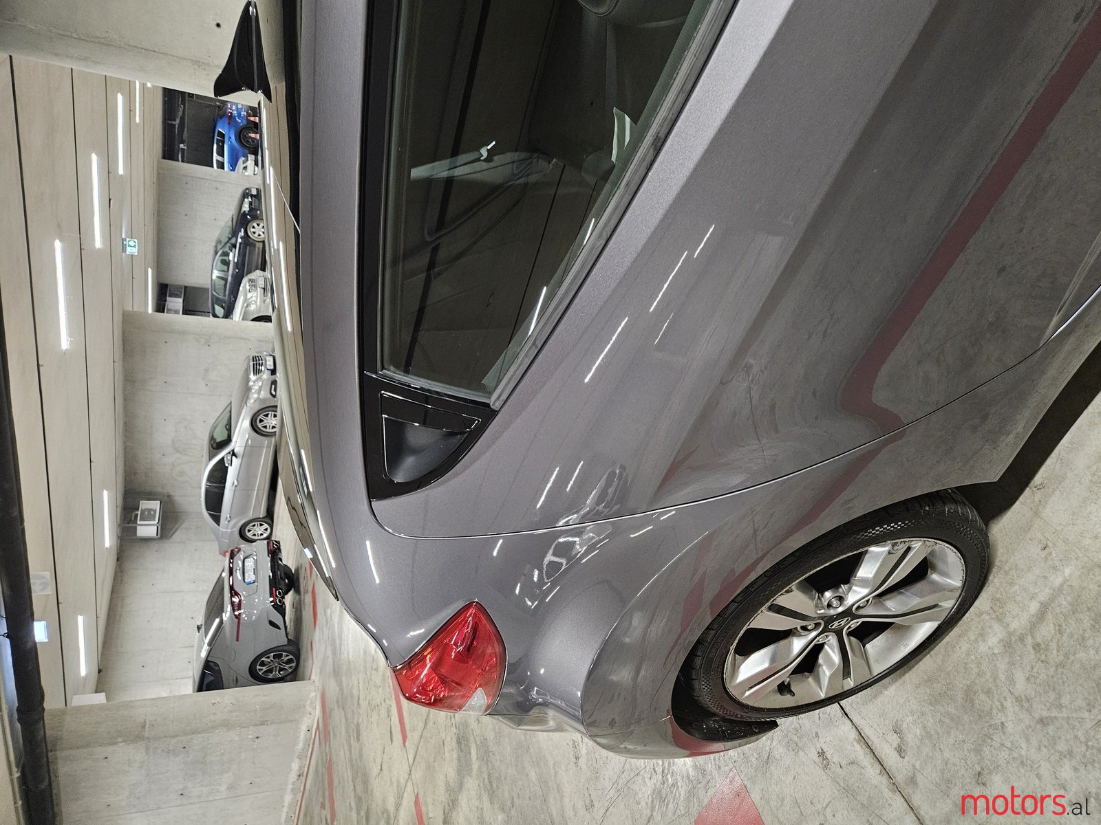 2012' Hyundai Veloster photo #3