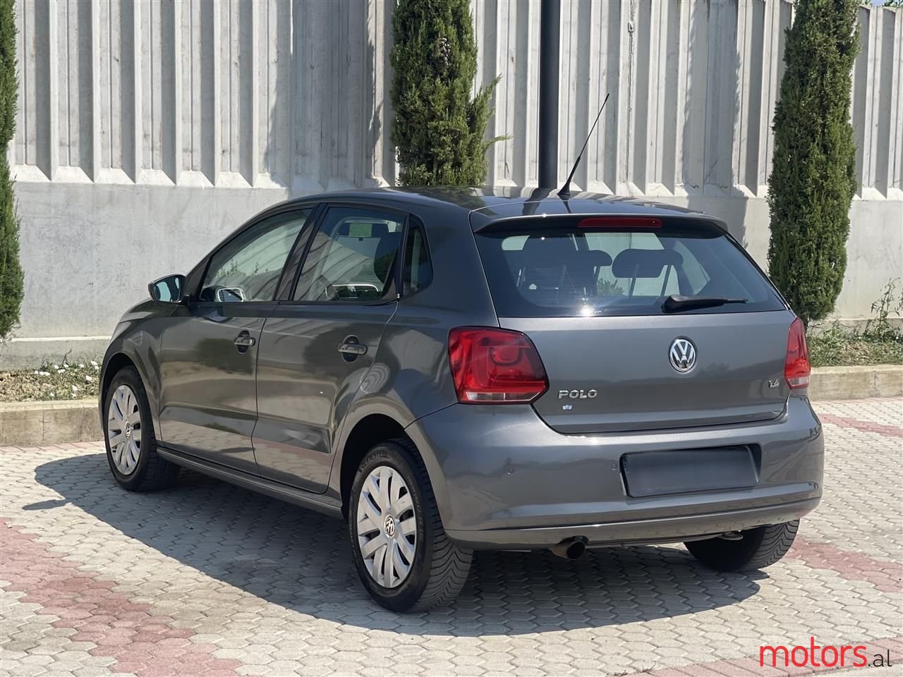 2009' Volkswagen Polo photo #1