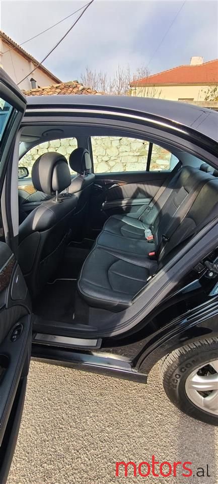 2005' Mercedes-Benz E 280 photo #3