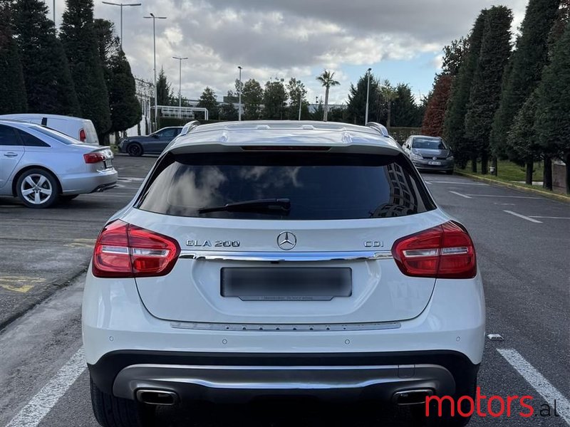 2014' Mercedes-Benz GLA 200 photo #3