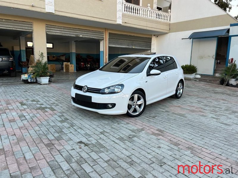 2013' Volkswagen Golf photo #2