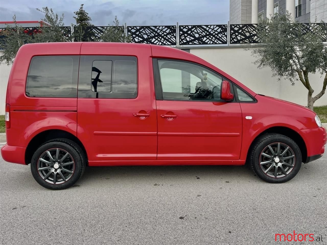 2006' Volkswagen Caddy photo #2