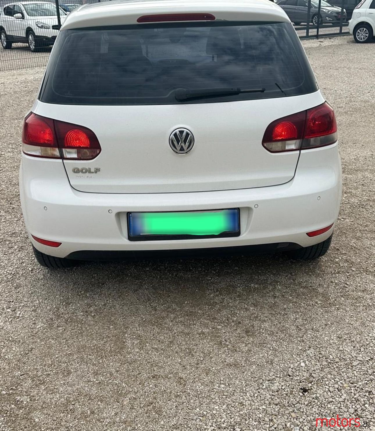 2011' Volkswagen Golf photo #4