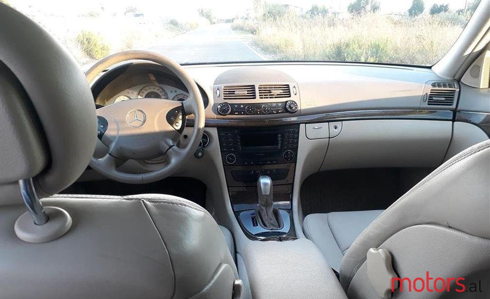 2004' Mercedes-Benz 270 photo #3