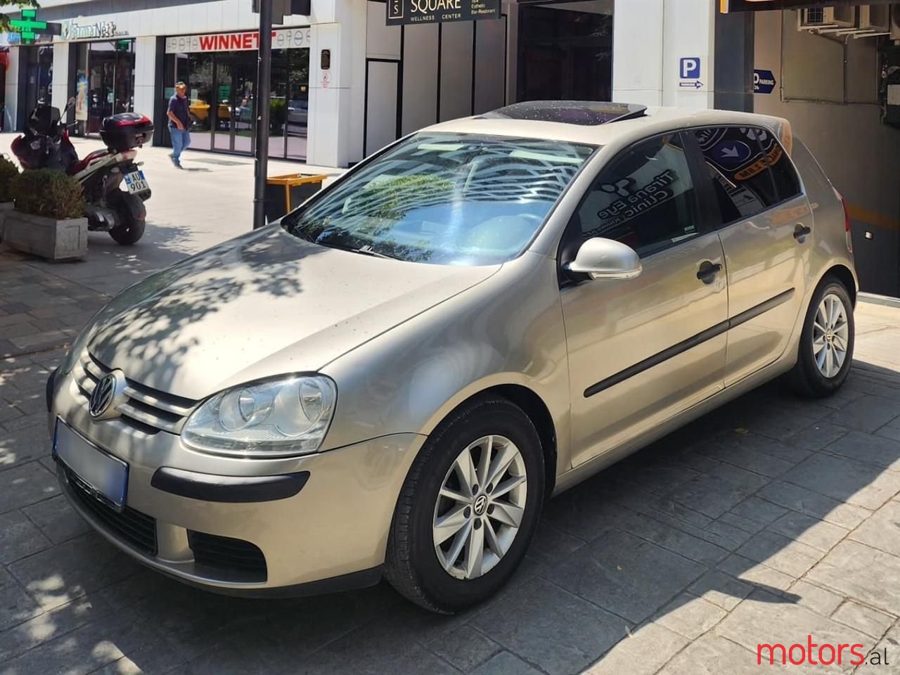 2005' Volkswagen Golf photo #1