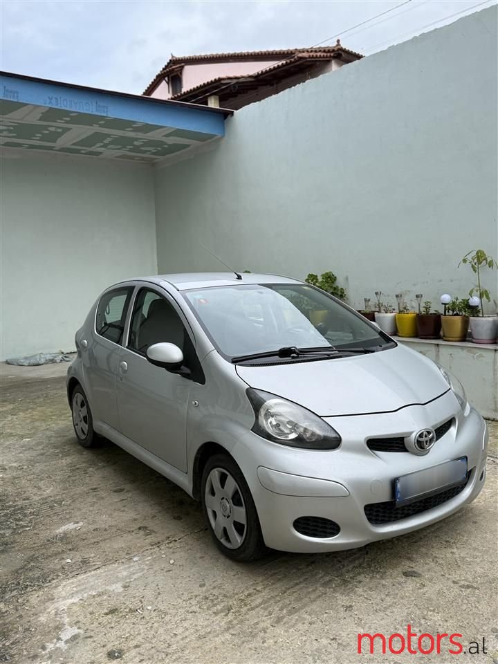 2007' Toyota Aygo photo #1