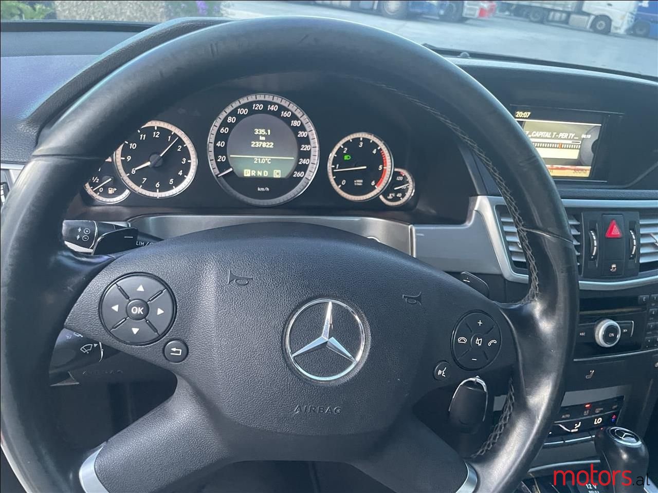 2010' Mercedes-Benz E 220 photo #3