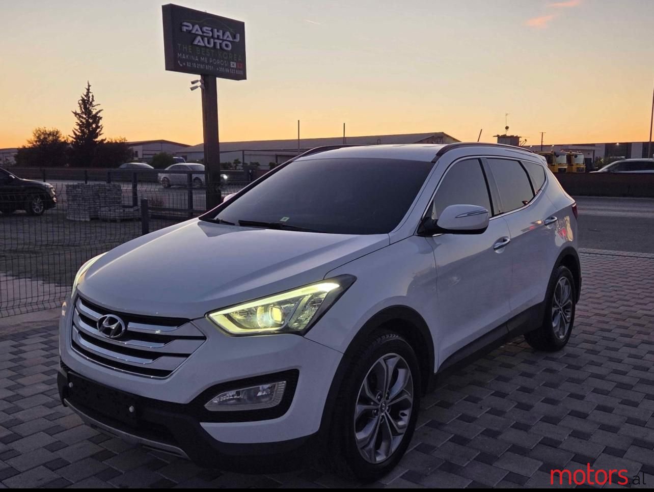 2013' Hyundai Santa Fe photo #1