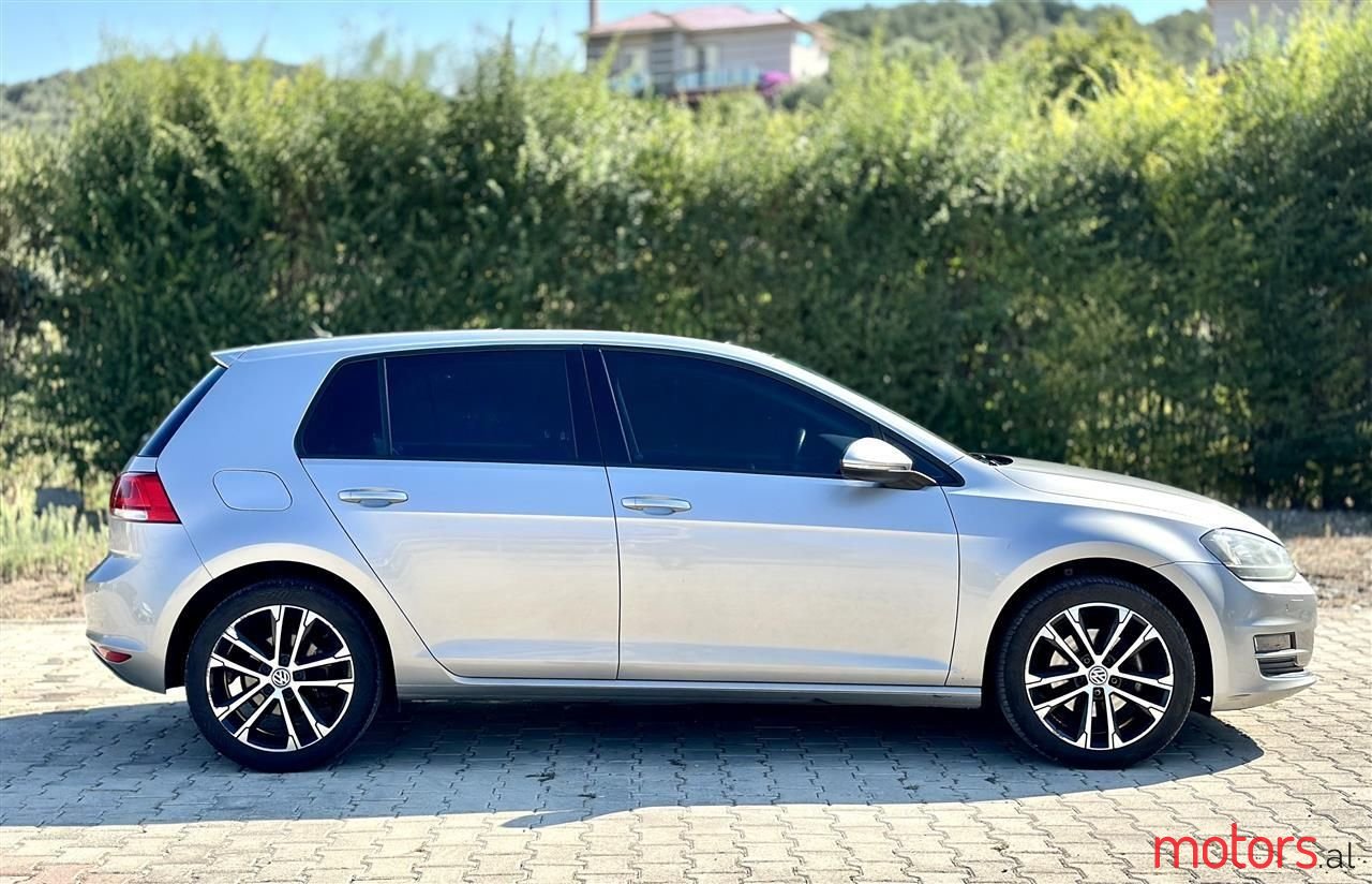 2015' Volkswagen Golf photo #6