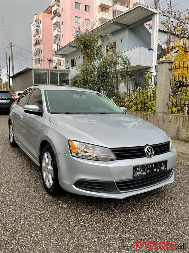 2011' Volkswagen Jetta photo #1