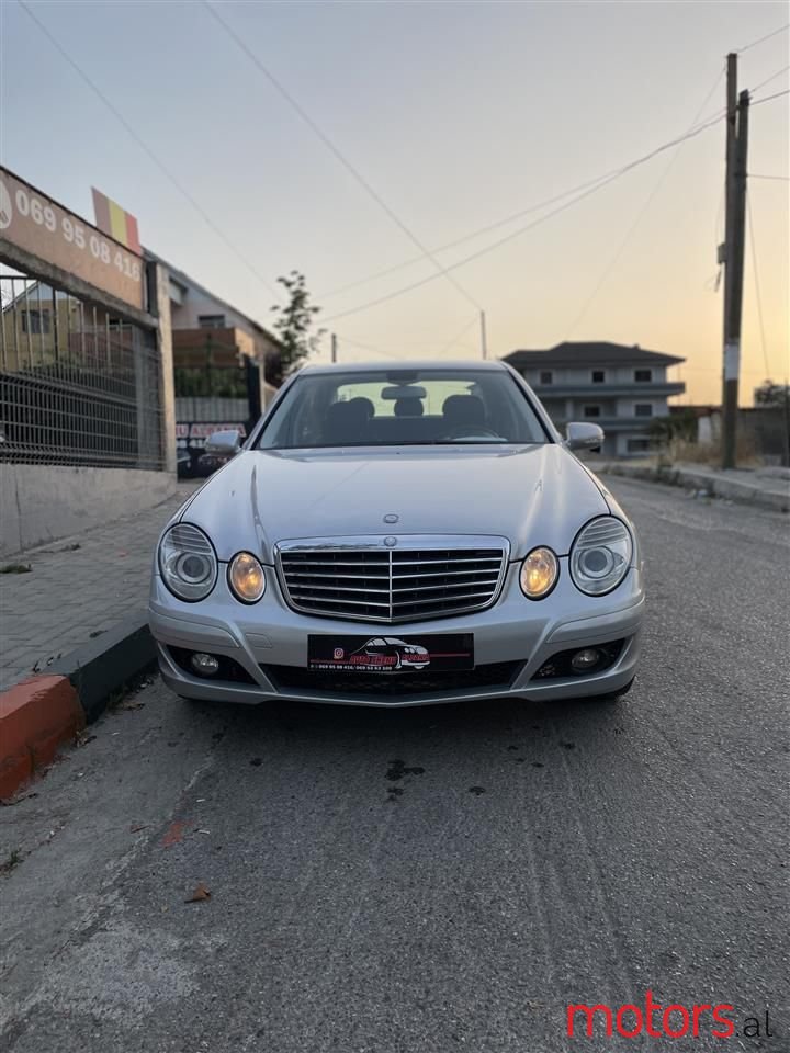 2007' Mercedes-Benz E 220 photo #2