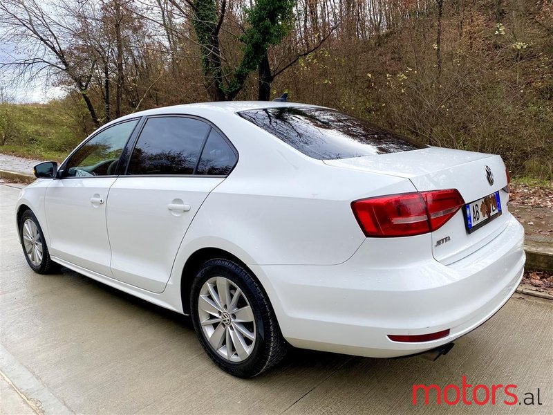 2015' Volkswagen Jetta photo #4