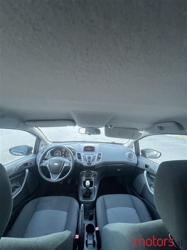 2011' Ford Fiesta photo #6