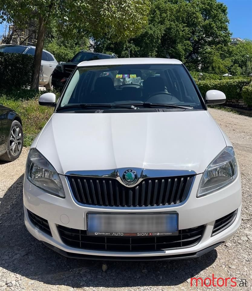 2011' Skoda Fabia photo #1