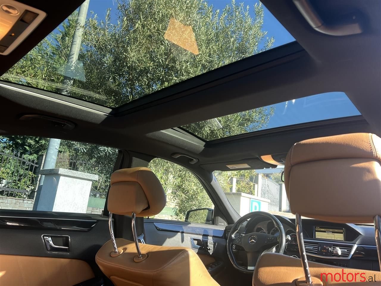 2010' Mercedes-Benz E 350 photo #5