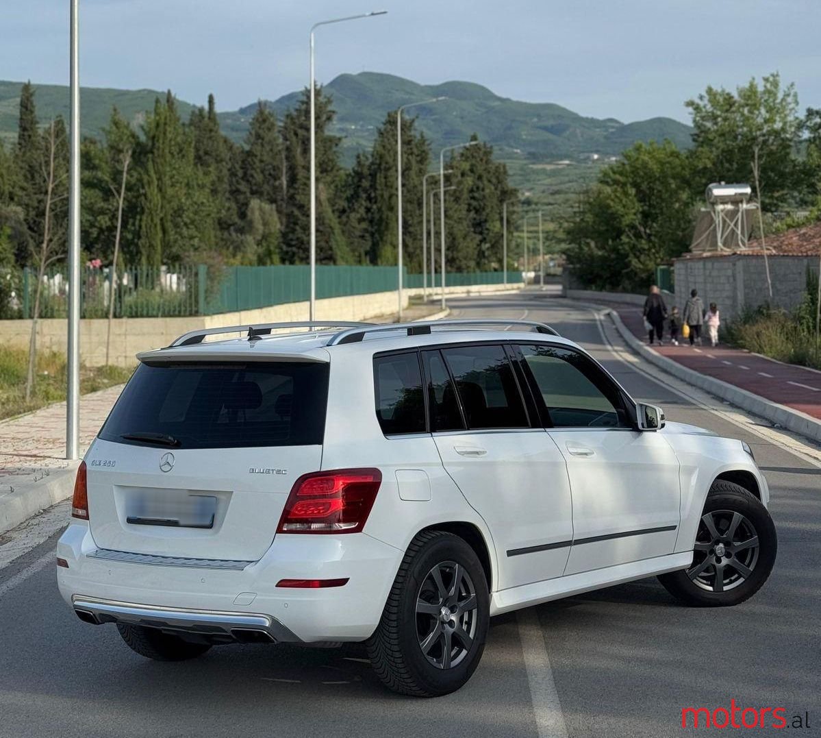 2014' Mercedes-Benz GLK 250 photo #3