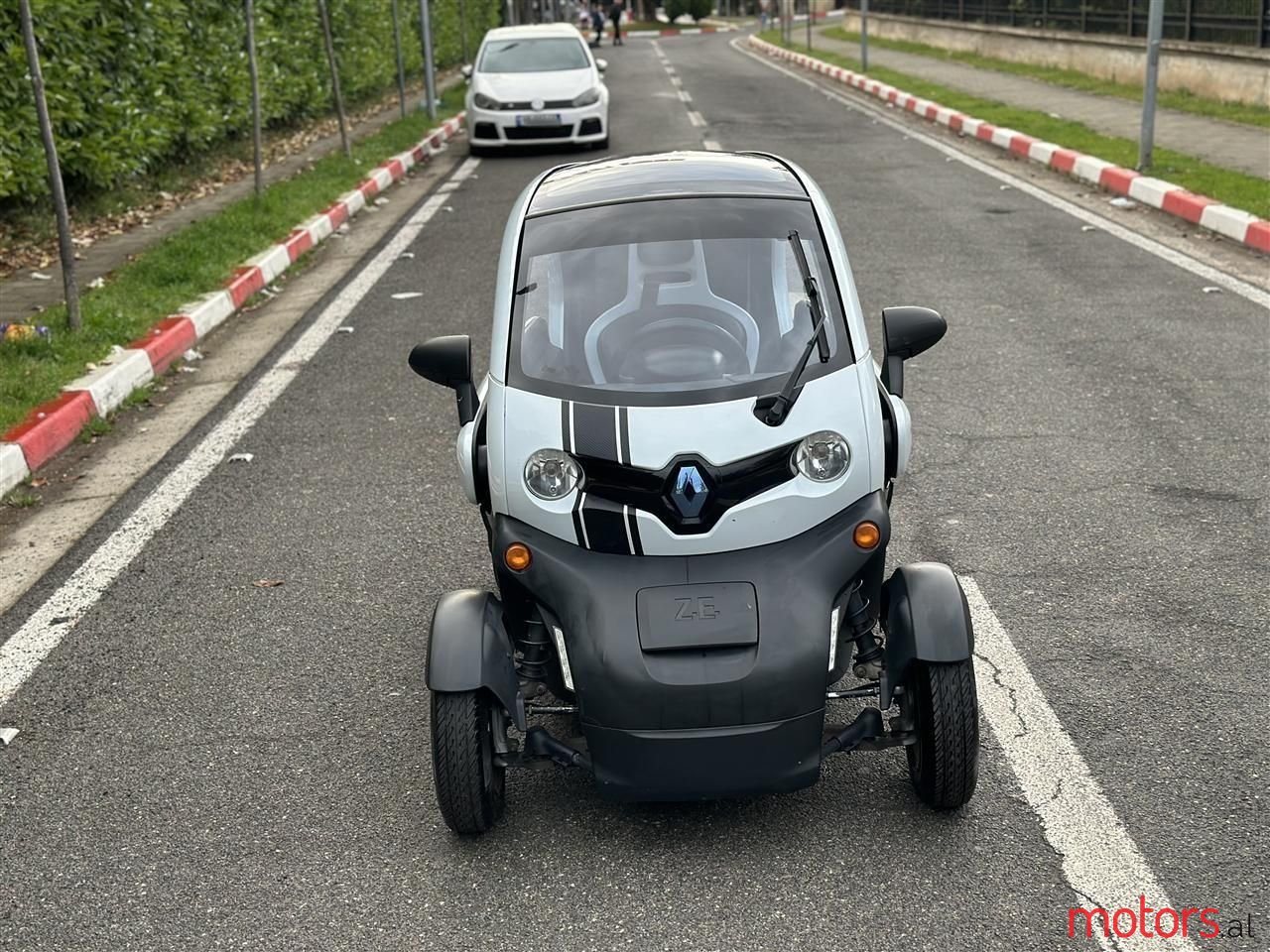 2014' Renault Twizy photo #5