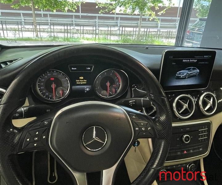 2016' Mercedes-Benz CLA 250 photo #2