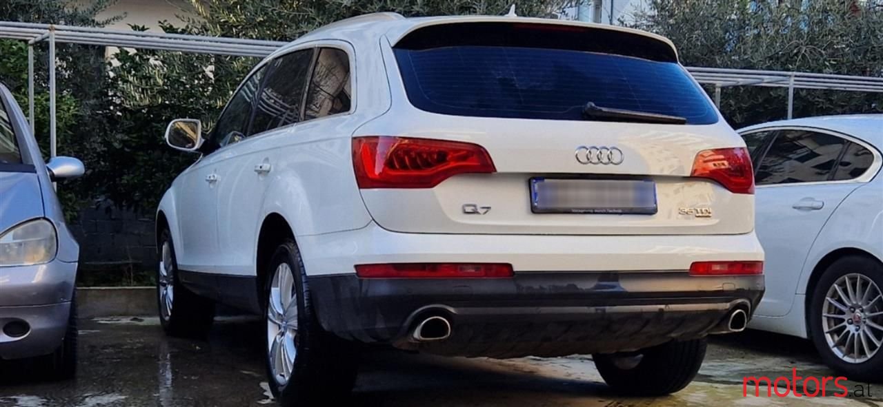 2015' Audi Q7 photo #5
