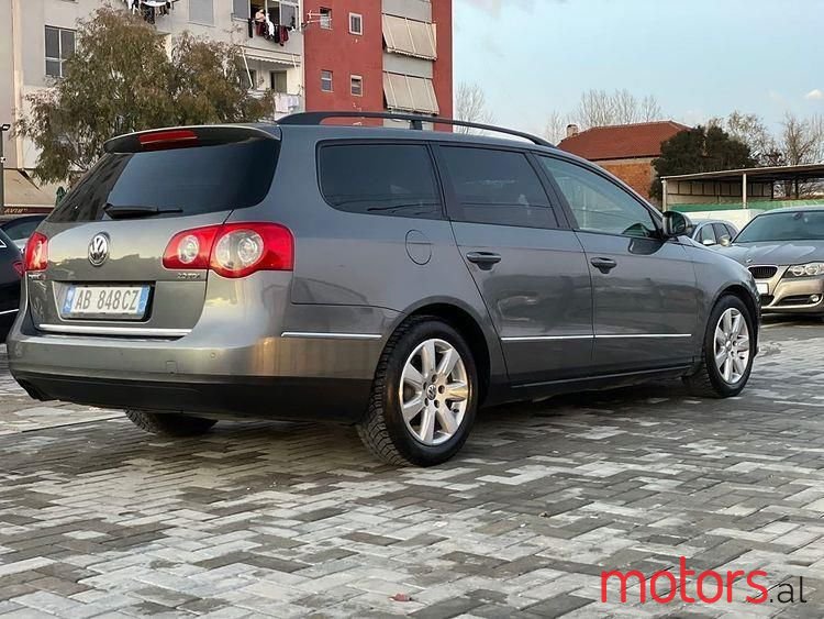 2008' Volkswagen Passat photo #6