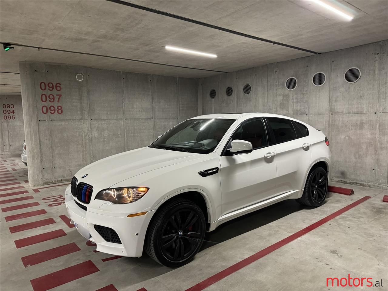 2012' BMW X6 photo #1