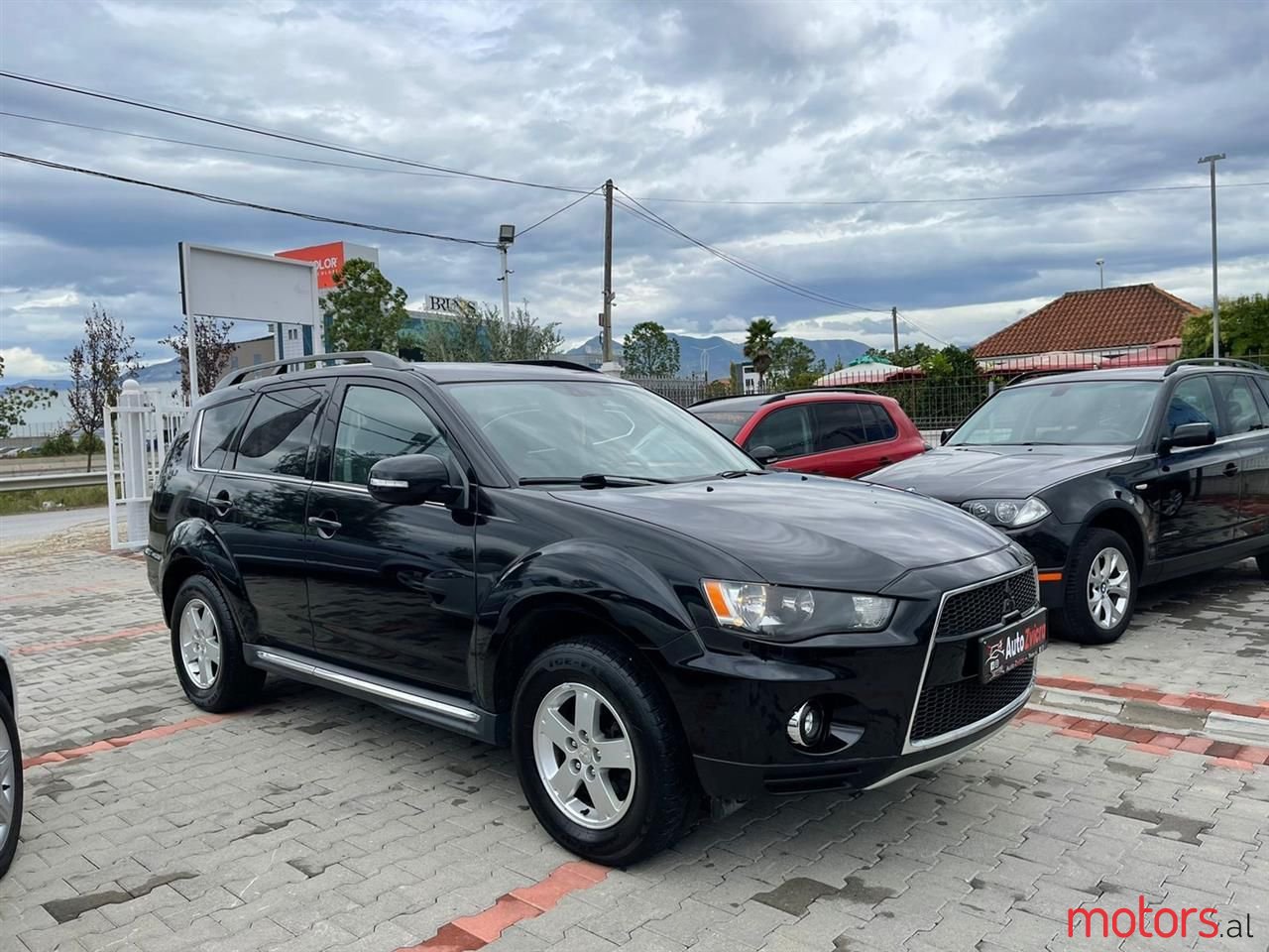 2011' Mitsubishi Outlander photo #3