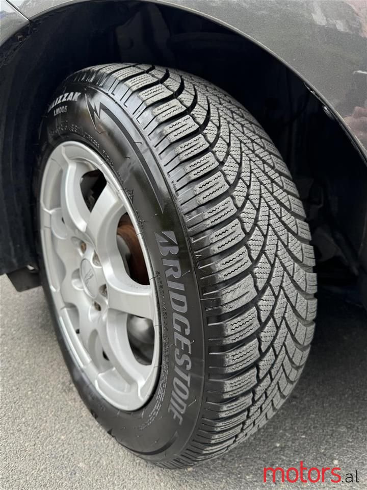 2012' Subaru Trezia photo #5