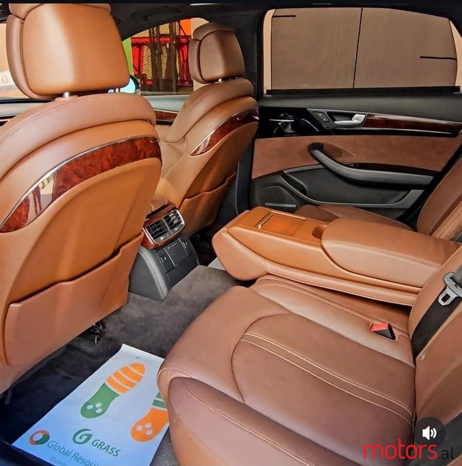 2012' Audi A8 photo #5