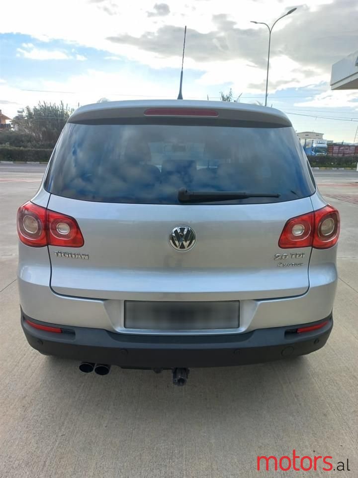 2010' Volkswagen Tiguan photo #6