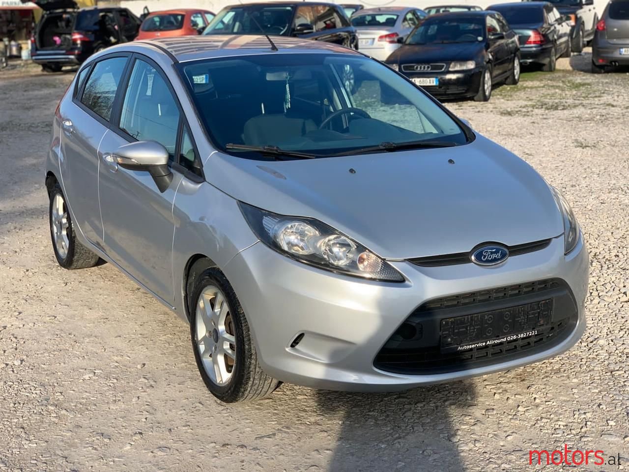 2011' Ford Fiesta photo #1