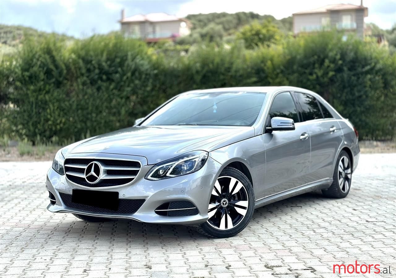 2015' Mercedes-Benz E 220 photo #1