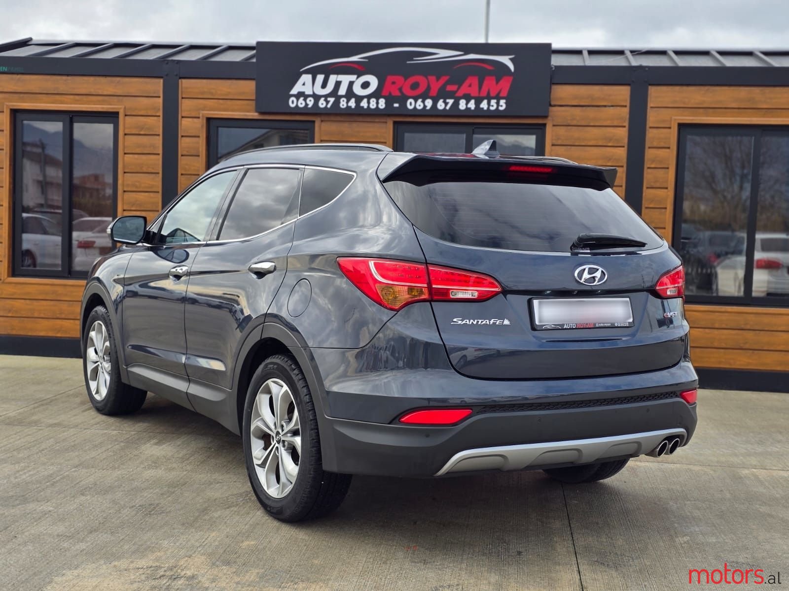 2015' Hyundai Santa Fe photo #3