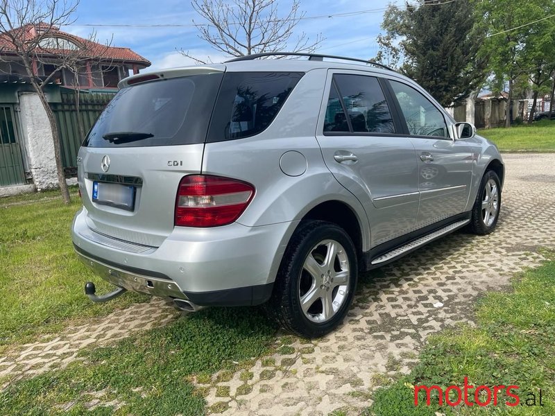 2006' Mercedes-Benz ML 320 photo #4