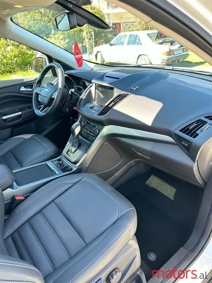 2017' Ford Kuga photo #6