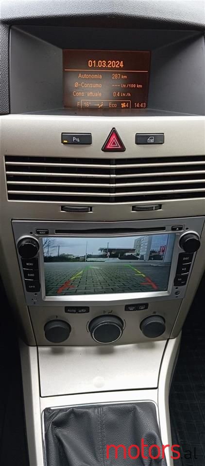 2009' Opel Astra photo #2