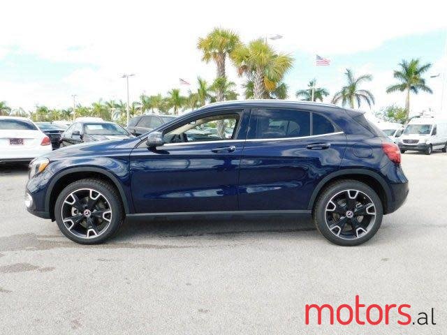 2018' Mercedes-Benz GLA-Class photo #2