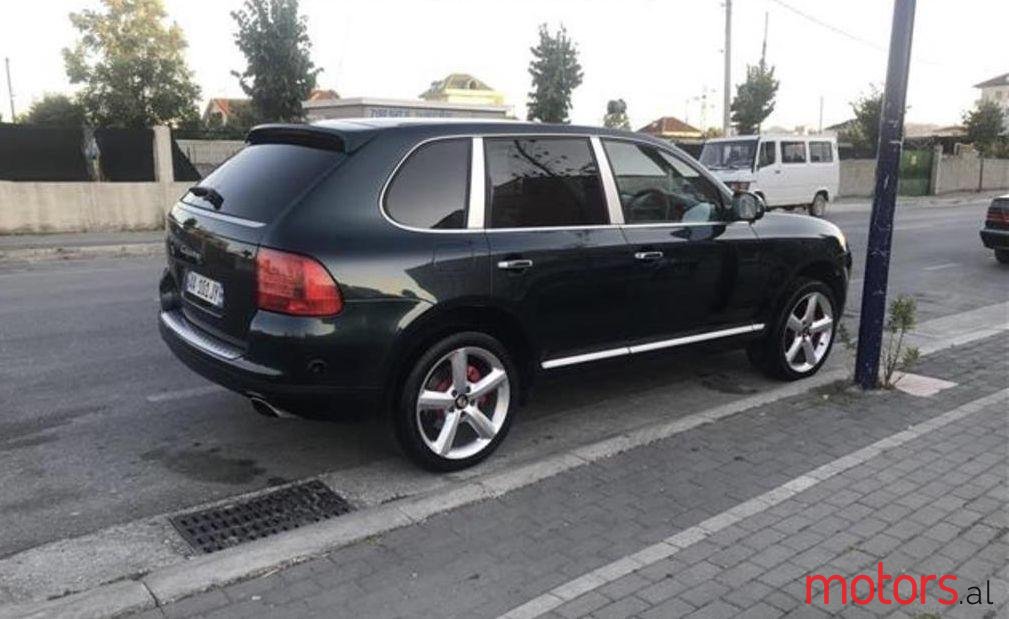 2005' Porsche Cayenne photo #1
